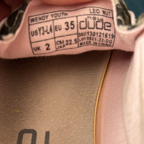 Pink Cheetah hey dudes - Picture 5 of 5